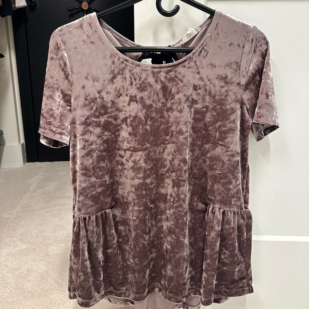 Women’s velvet shirt